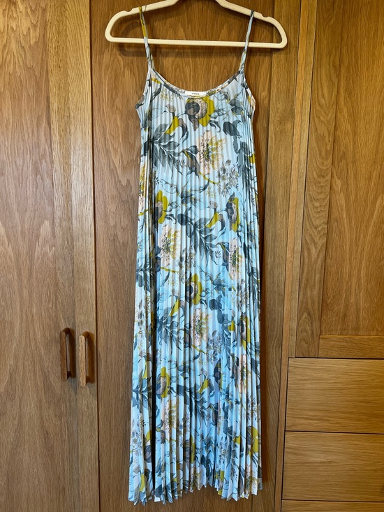 Vince Dresses & Skirts - Vince Marine Garden Pleated Cami Dress Surf Mist Floral Size XS Spring Colorful